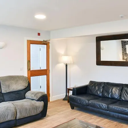 بيت للعطل Mouthlock Chapel *