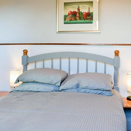 بيت للعطل Mouthlock Chapel *