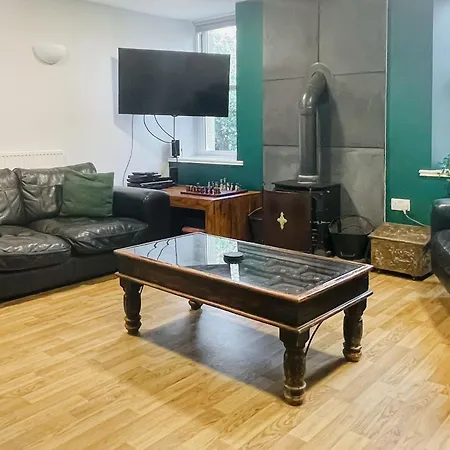 بيت للعطل Mouthlock Chapel *