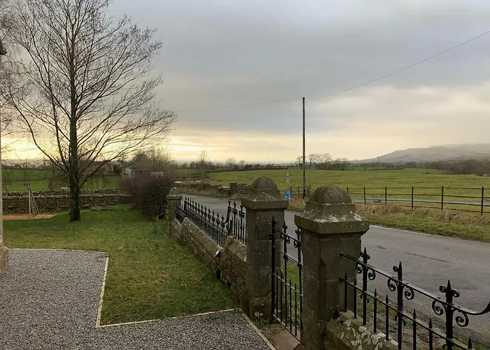 بيت للعطل Mouthlock Chapel *